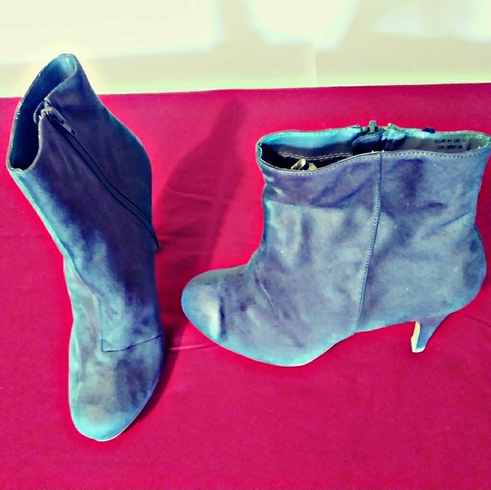 Women's ankle boots...